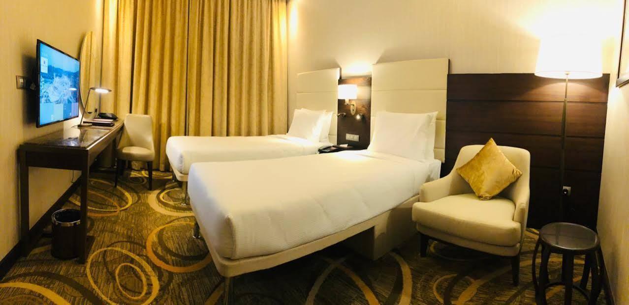 Millennium Makkah Al Naseem Mecca Exterior foto A room at the hotel