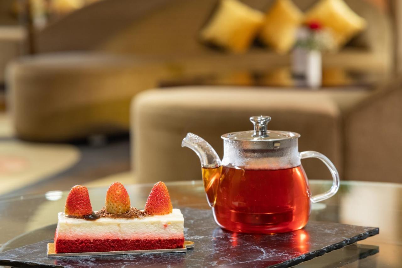 Millennium Makkah Al Naseem Mecca Exterior foto "The tea is served with a cake"